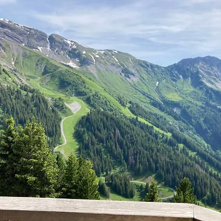 2 Pièces Avec Vue Sur Vallée, Balcon Sud-ouest, Proche Commodités - Fr-1-634-79 Appartement